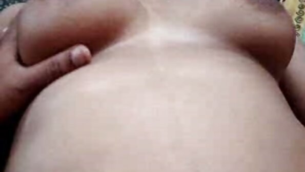 Embrasser une femme vidéo x amateur français aux seins pompés dans le hall